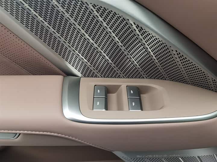 Nio Onvo L90 2025 2025款 Max 六座版