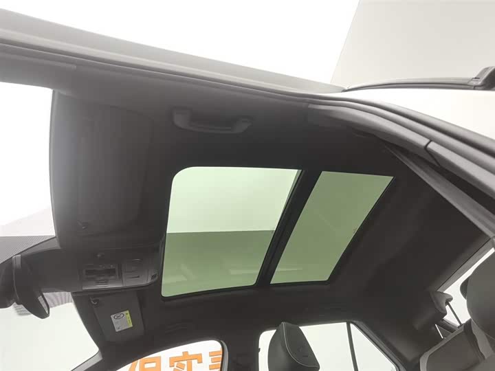 Volkswagen T-Roc 2023 2023款 300TSI DSG两驱辰光版