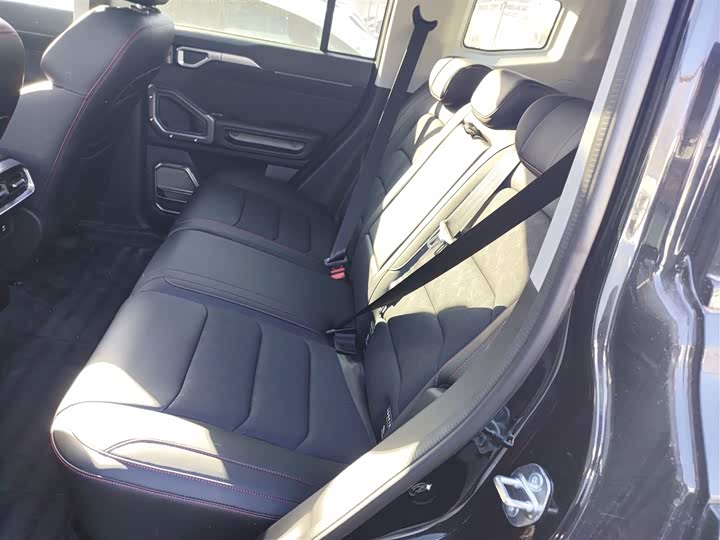 Jetour T2 2025 2025款 2.0TD DCT 四驱星际卫士