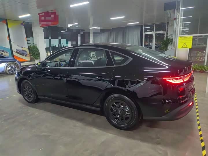 BYD Seal 05 DM-i Hybrid 2025 2025款 DM-i 智驾版 55KM豪华型