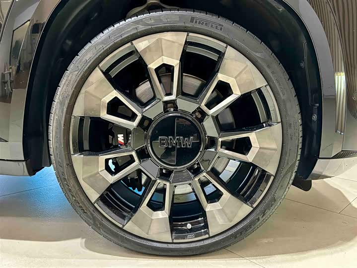 BMW XM 2023 2023款 基本型