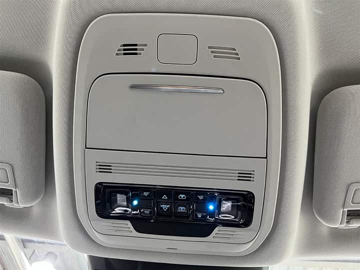 Ford Edge 2025 2025款 锐界L 2.0T EcoBoost 四驱七座至尊型