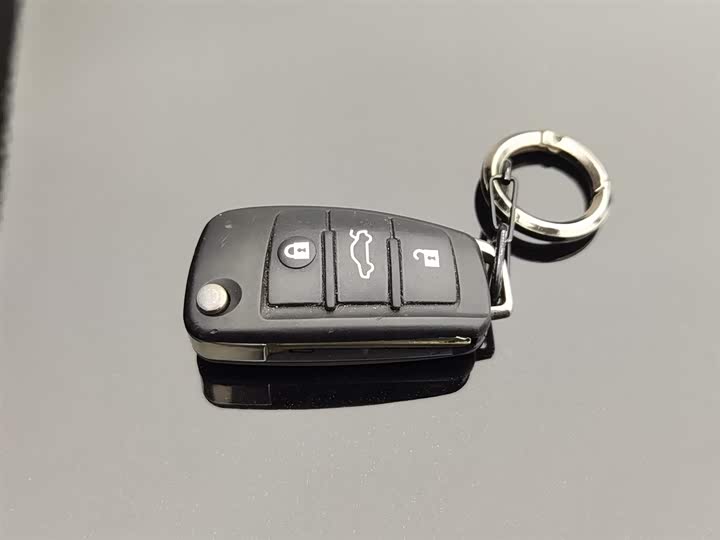 JAC Refine M4 2022 2022款 2.0TGDI 自动商旅版