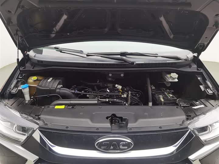 JAC Refine M4 2022 2022款 2.0TGDI 自动商旅版