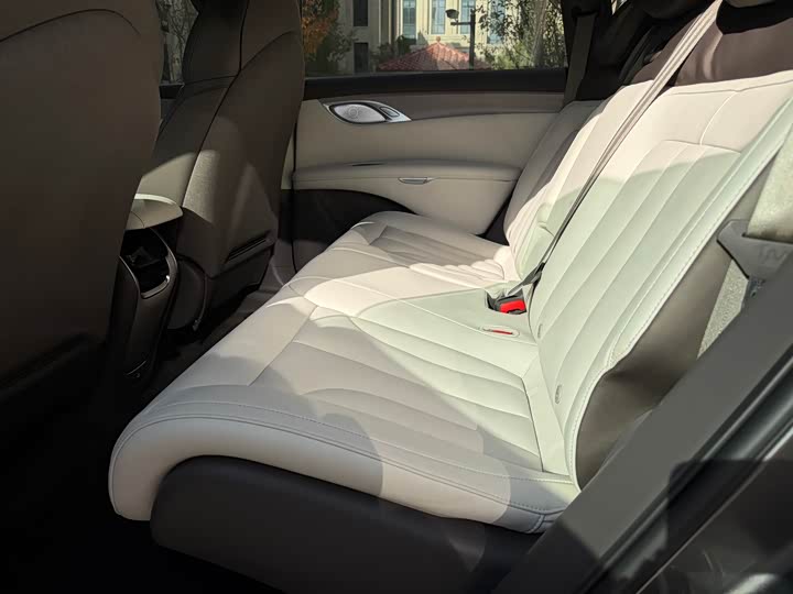 IM motors LS7 2023 2023款 77kWh Urban Fit后驱版