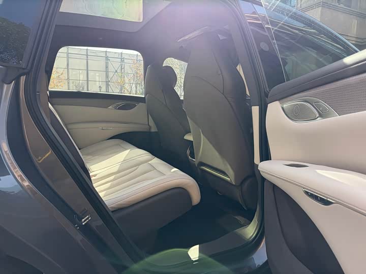 IM motors LS7 2023 2023款 77kWh Urban Fit后驱版