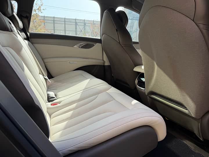 IM motors LS7 2023 2023款 77kWh Urban Fit后驱版