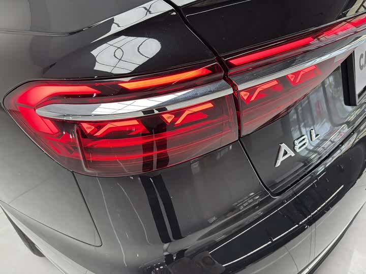 Audi A8 2025 2025款 A8L 45 TFSI quattro 豪华型