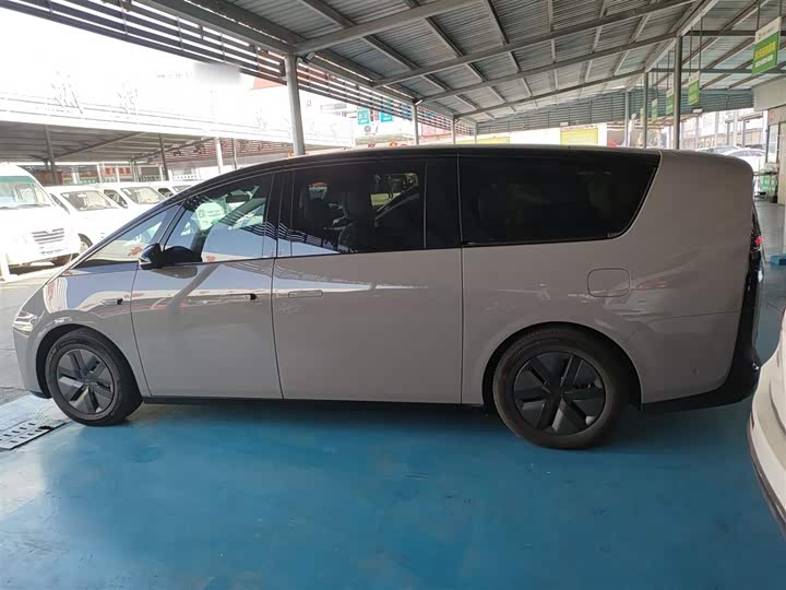 LiXiang Mega 2024 2024款 Ultra