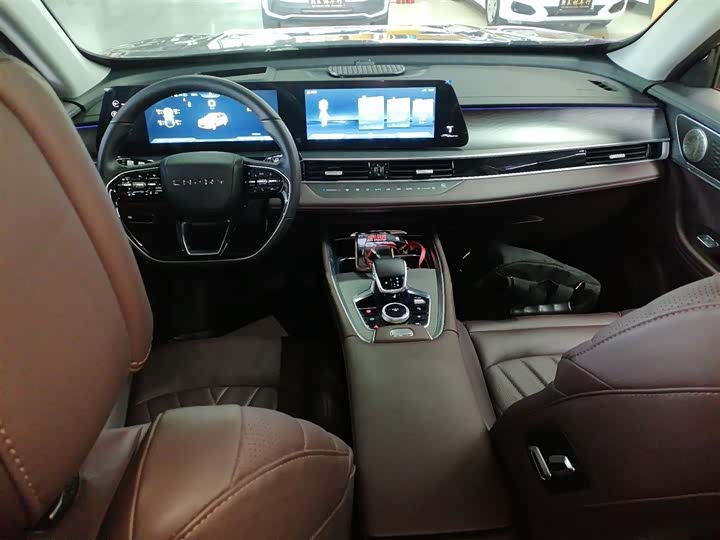 Chery Tiggo 8 Pro 2024 2024款 冠军版 390T 两驱巅峰版 5座