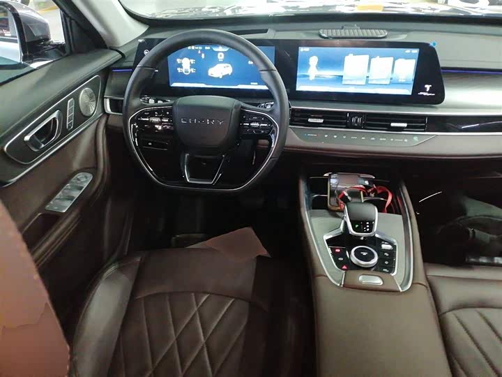 Chery Tiggo 8 Pro 2024 2024款 冠军版 390T 两驱巅峰版 5座