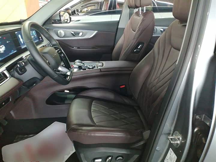 Chery Tiggo 8 Pro 2024 2024款 冠军版 390T 两驱巅峰版 5座