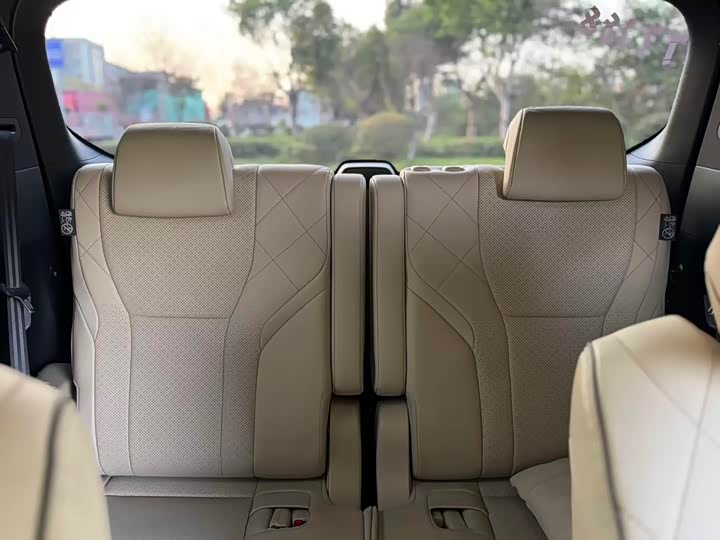 Toyota Vellfire 2024 2024款 皇冠 双擎 2.5L 至尊版