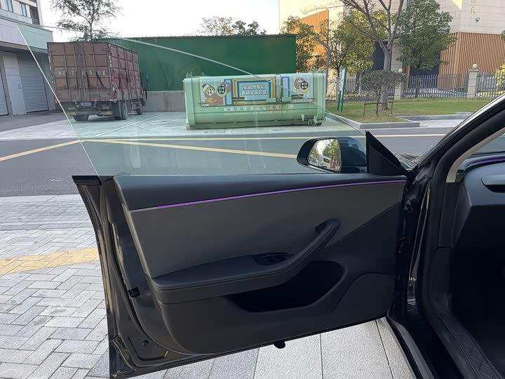 Tesla Model 3 2025 2025款 后轮驱动版