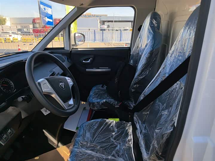 Foton Smart Smurf E7 2024 2024款 改款 纯电动厢式运输车 平顶2座 亿纬锂能41.86kWh