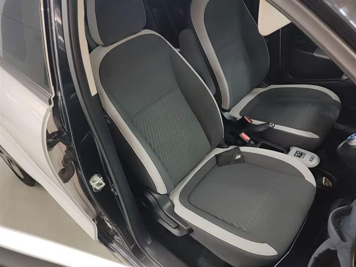 Ora Black Cat 2022 2022款 301km 基础型 三元锂