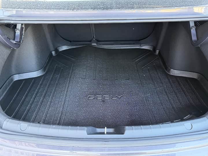 Geely Preface 2025 2025款 东方曜 2.0TD 望月版