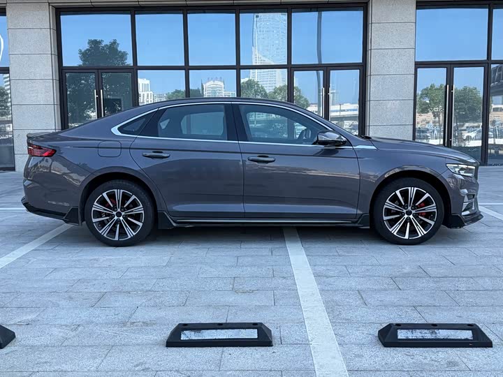 Geely Preface 2025 2025款 东方曜 2.0TD 望月版