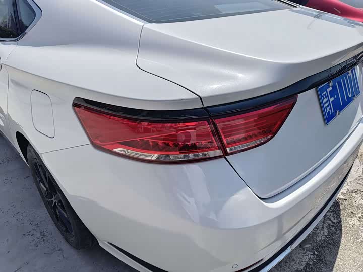 Geely Emgrand GT 2021 2021款 1.8T 领航版+