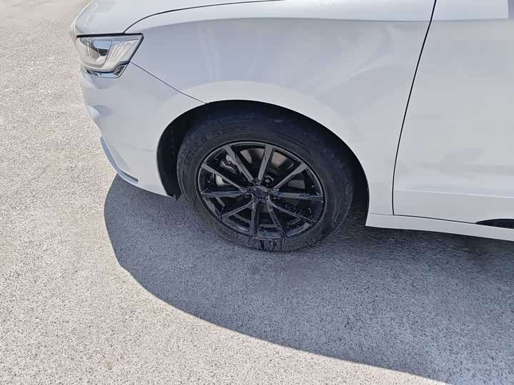 Geely Emgrand GT 2021 2021款 1.8T 领航版+