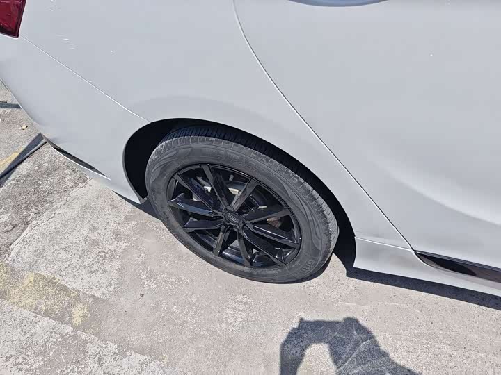 Geely Emgrand GT 2021 2021款 1.8T 领航版+