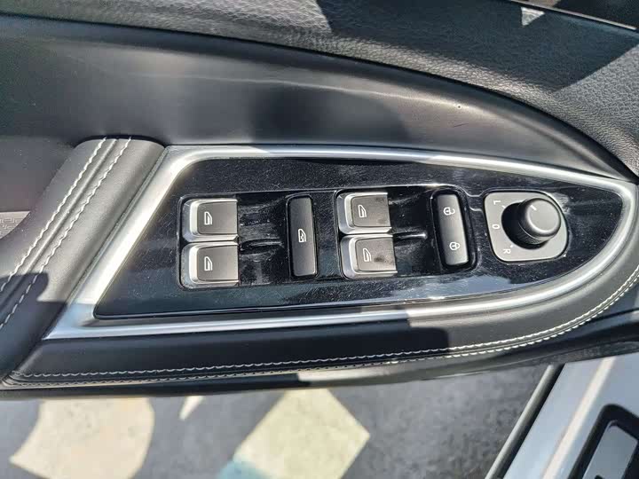 Geely Emgrand GT 2021 2021款 1.8T 领航版+