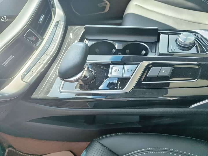 Geely Emgrand GT 2021 2021款 1.8T 领航版+