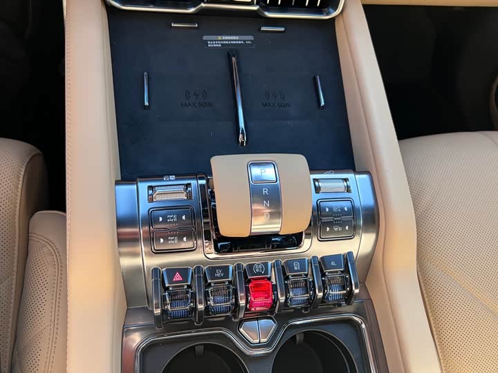 BYD FangChengBao Leopard 8 2025 2025款 智勇旗舰版 7座