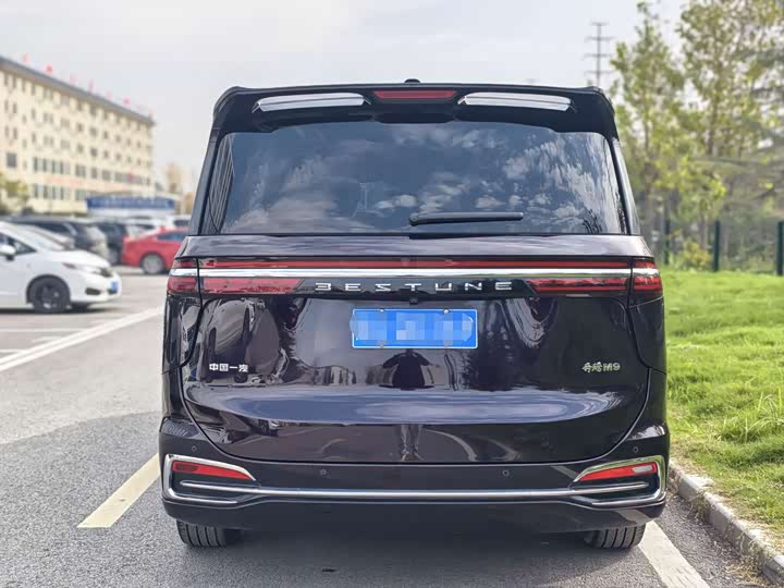 Bestune M9 2023 2023款 2.0T 尊享型70周年纪念版