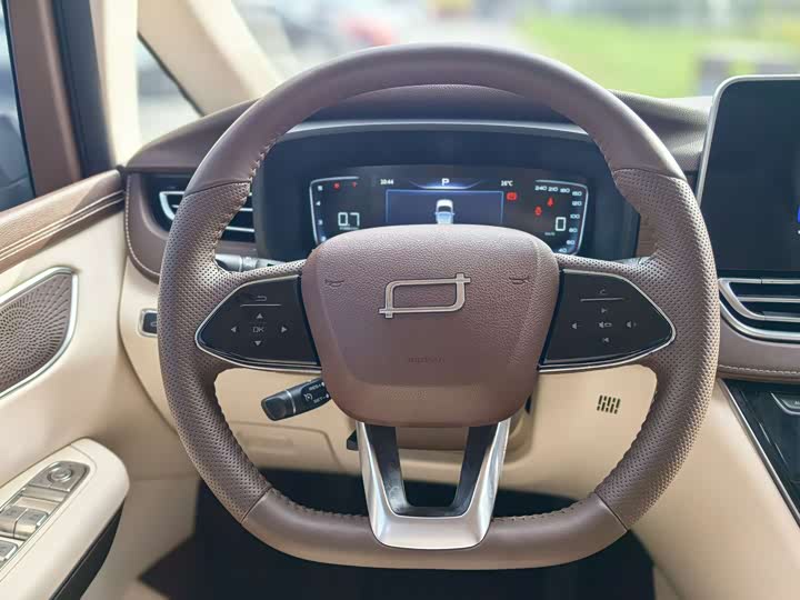 Bestune M9 2023 2023款 2.0T 尊享型70周年纪念版