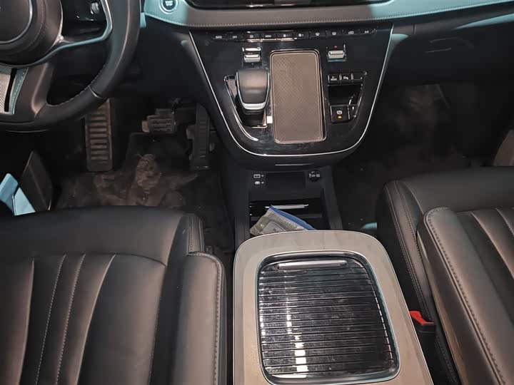 Hongqi HQ9 Hybrid 2024 2024款 2.0T 四驱商务版