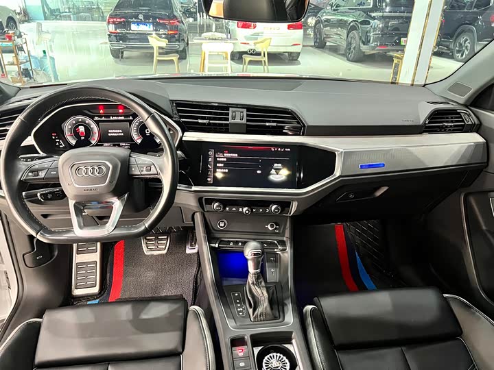 Audi Q3 2024 2024款 35 TFSI 时尚动感型