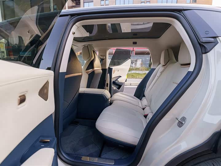 Zeekr X 2025 2025款 四座后驱魔方版