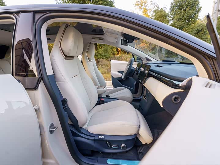 Zeekr X 2025 2025款 四座后驱魔方版