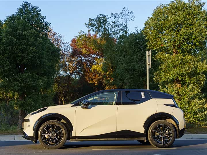 Zeekr X 2025 2025款 四座后驱魔方版