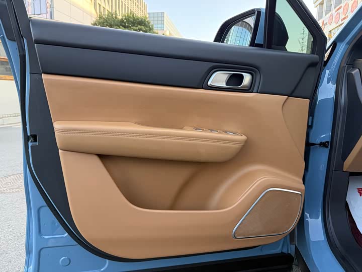 LiXiang One 2021 2021款 增程6座版