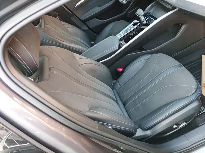 Geely Preface 2025 2025款 东方曜 2.0TD 望月版