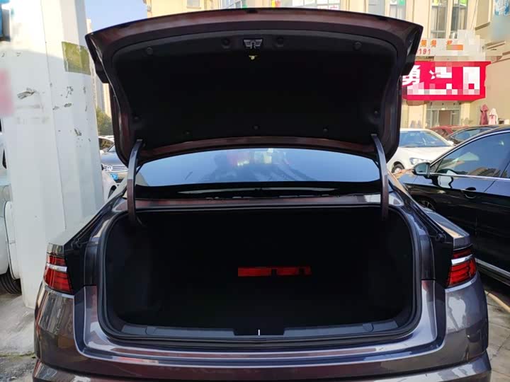 Geely Preface 2025 2025款 东方曜 2.0TD 望月版