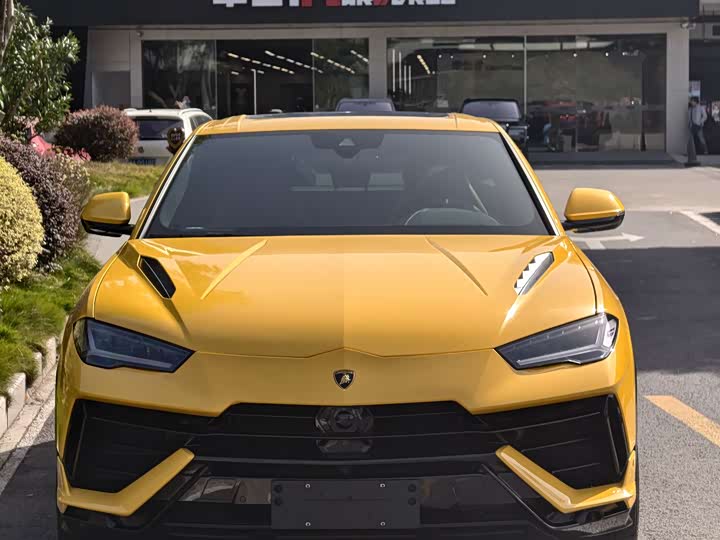 2023 Lamborghini Urus