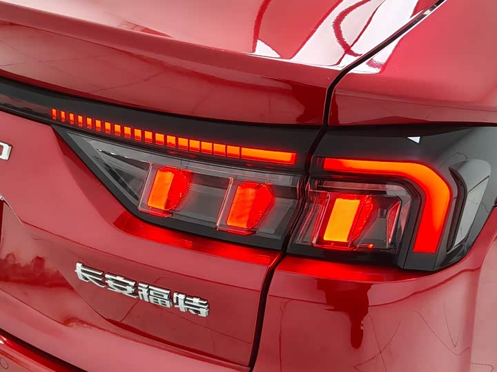 Ford Mondeo 2025 2025款 2.0T EcoBoost 至尊型