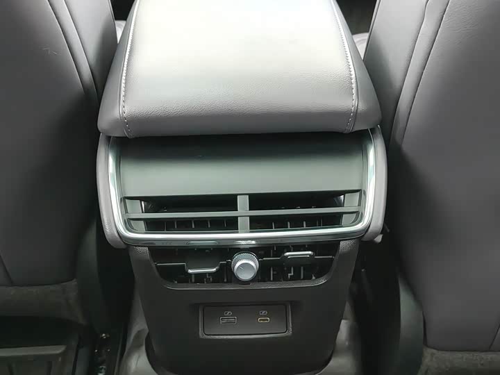 Ford Mondeo 2025 2025款 2.0T EcoBoost 至尊型