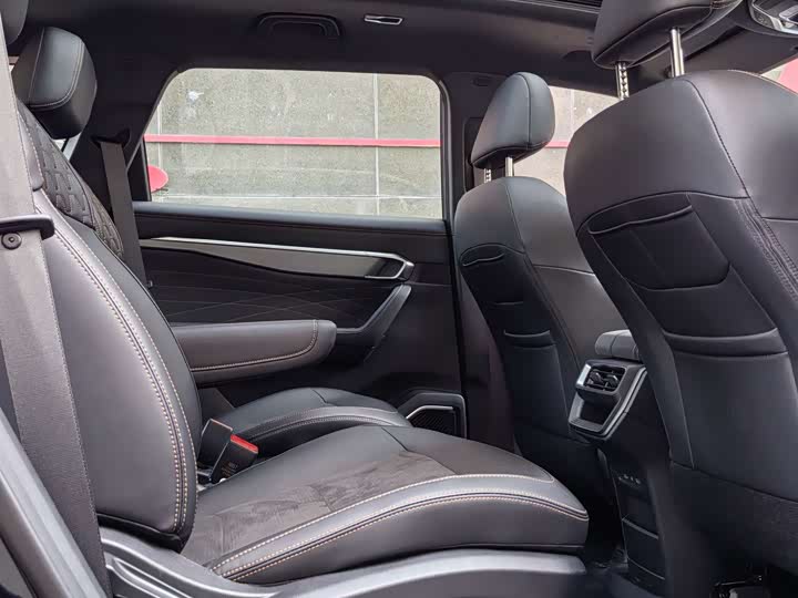 Geely Okavango L 2025 2025款 2.0T DCT尊享款