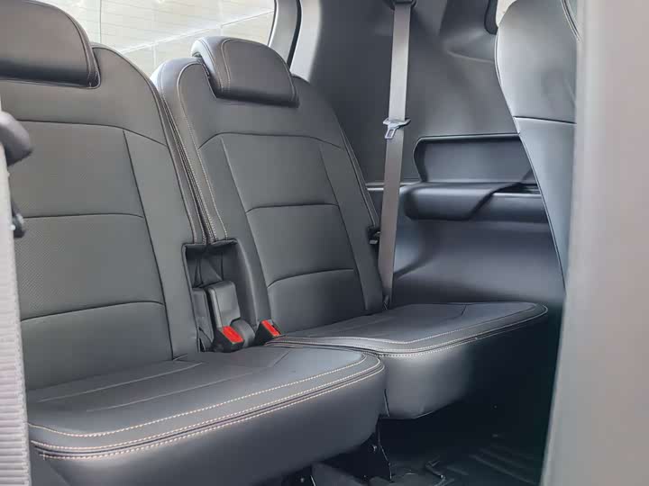 Geely Okavango L 2025 2025款 2.0T DCT尊享款