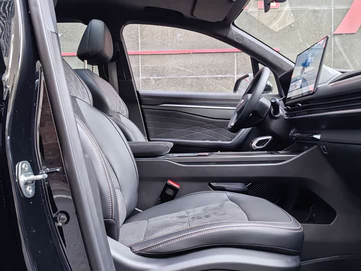 Geely Okavango L 2025 2025款 2.0T DCT尊享款