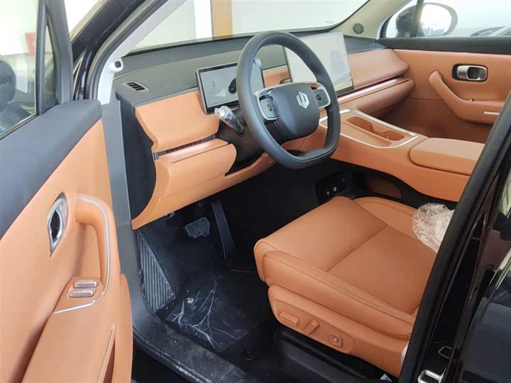 Leapmotor C16 2026 2026款 增程 280激光雷达智尊版 6座