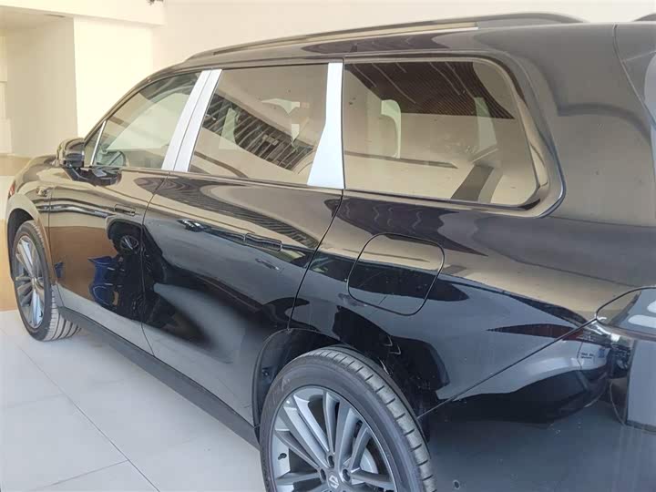 Leapmotor C16 2026 2026款 增程 280激光雷达智尊版 6座