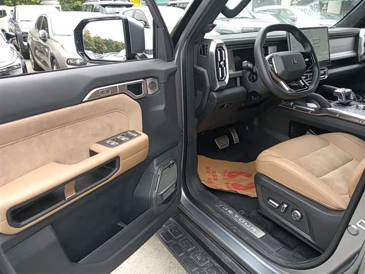 Jetour T2 2025 2025款 2.0TD XWD 自动征服+