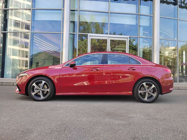 Mercedes-Benz A-Class 2024 2024款 A 200 L 时尚型