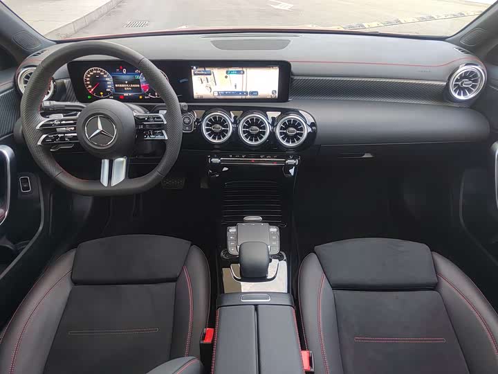 Mercedes-Benz A-Class 2024 2024款 A 200 L 时尚型