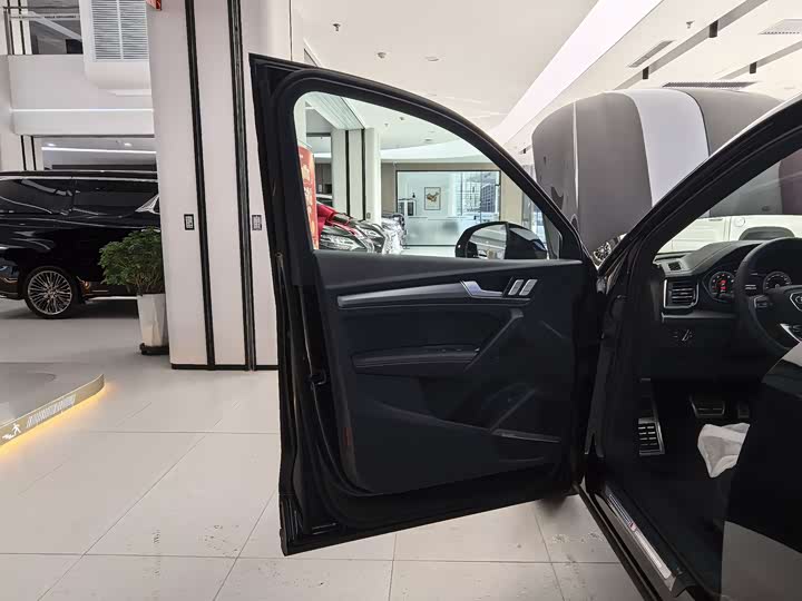 Audi Q5L 2025 2025款 40 TFSI 豪华动感型